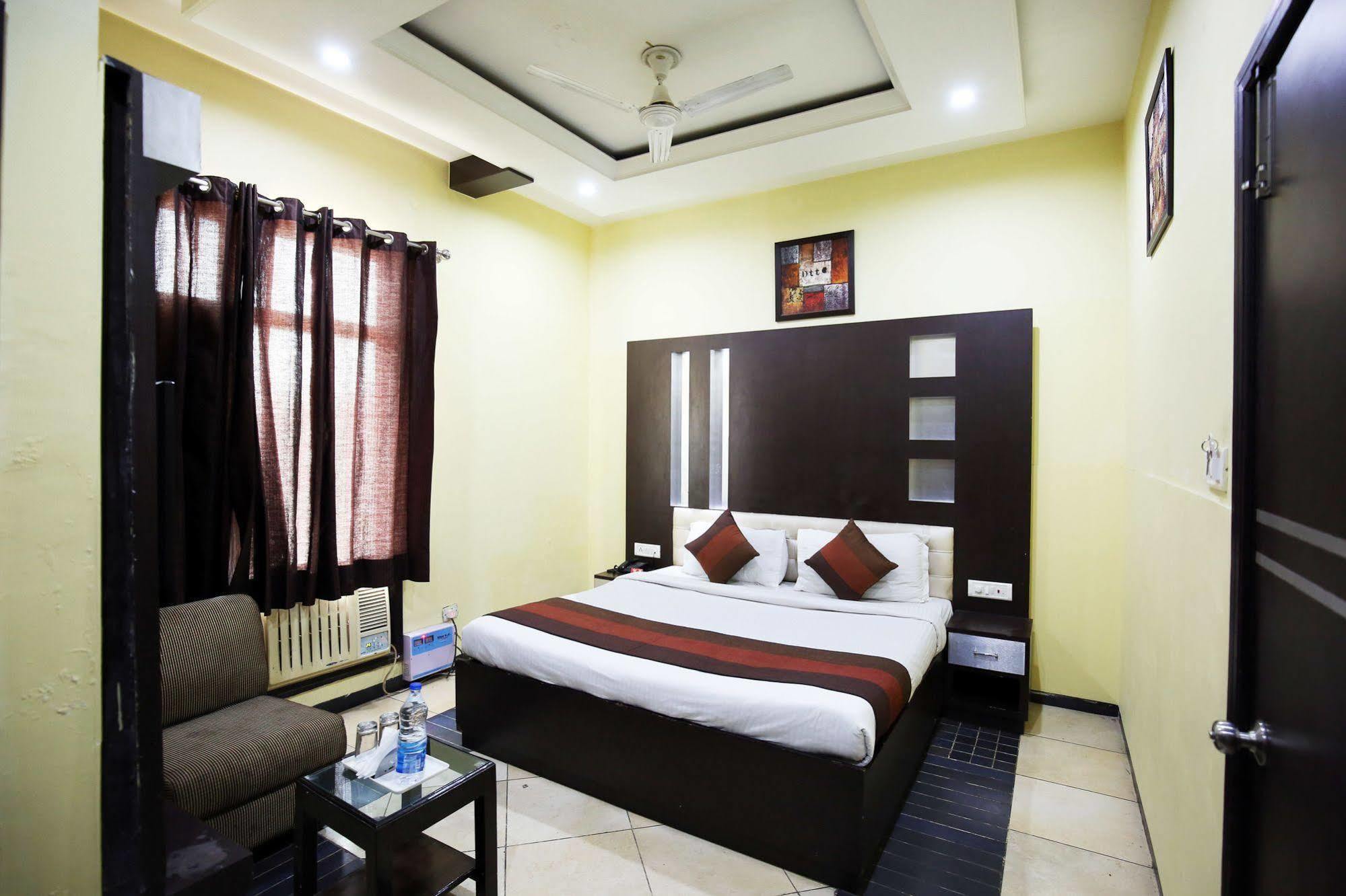 Hotel Mm Yellowuds Amritsar Extérieur photo